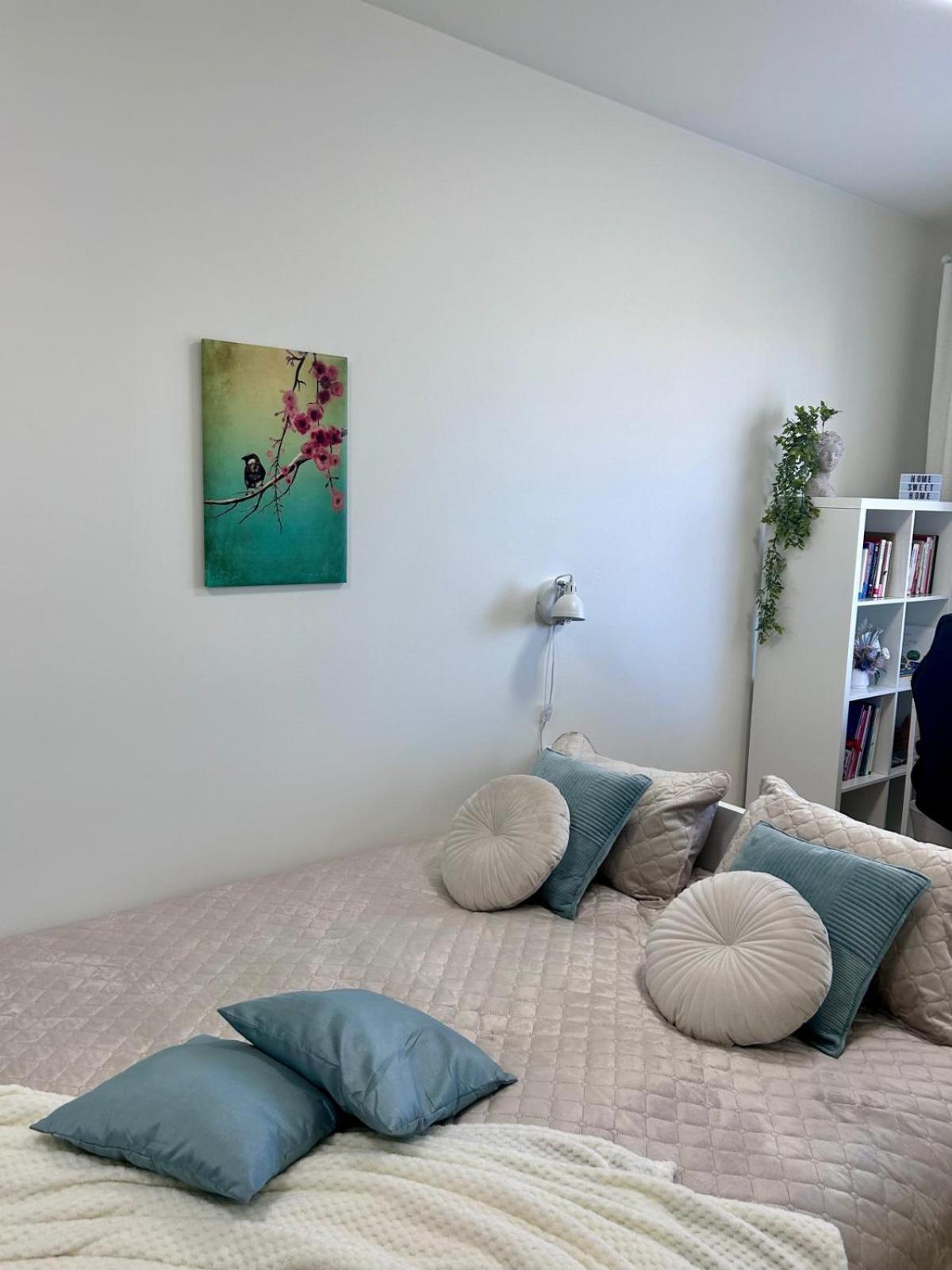 Stella'S Apartment - City Center - Free Secure Parking - Big Sun Terrace - Air Conditioning - Wifi - Tram To The Tallinn Bus Station And Old Town Zewnętrze zdjęcie