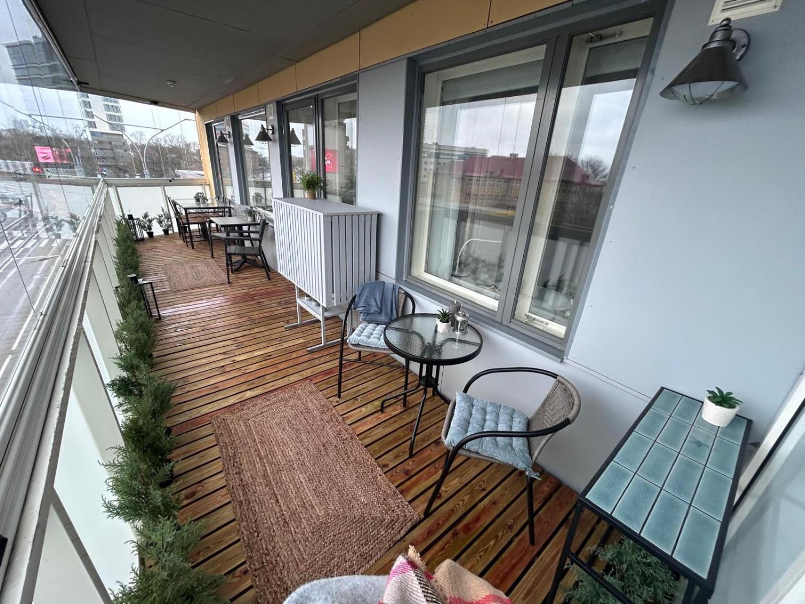 Stella'S Apartment - City Center - Free Secure Parking - Big Sun Terrace - Air Conditioning - Wifi - Tram To The Tallinn Bus Station And Old Town Zewnętrze zdjęcie