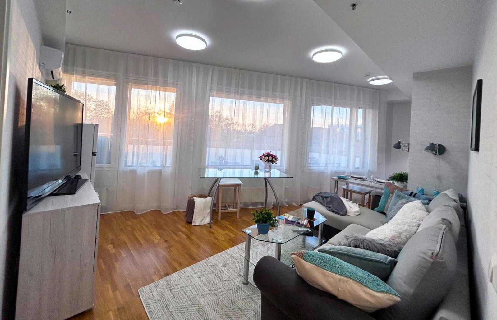 Stella'S Apartment - City Center - Free Secure Parking - Big Sun Terrace - Air Conditioning - Wifi - Tram To The Tallinn Bus Station And Old Town Zewnętrze zdjęcie