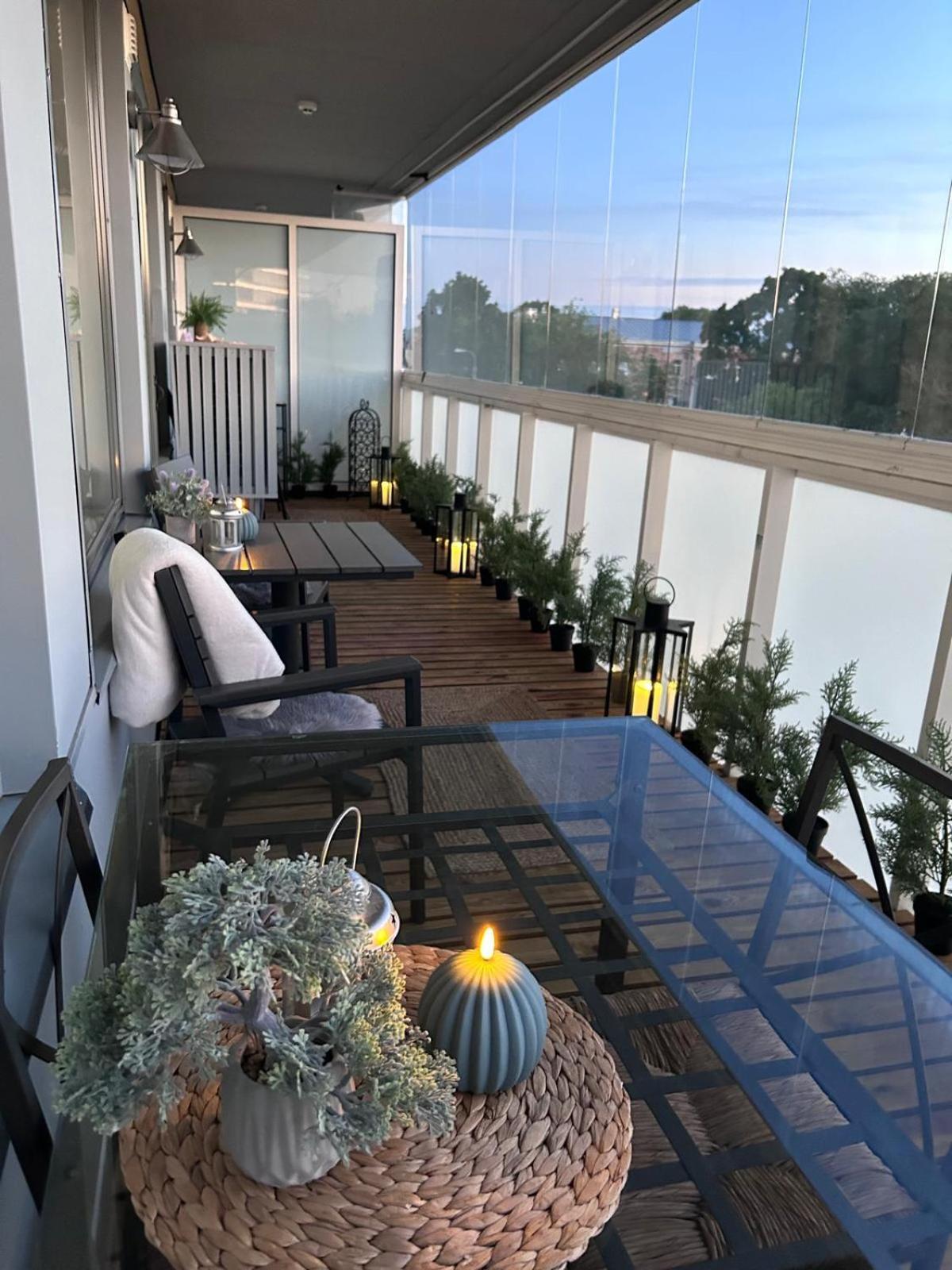 Stella'S Apartment - City Center - Free Secure Parking - Big Sun Terrace - Air Conditioning - Wifi - Tram To The Tallinn Bus Station And Old Town Zewnętrze zdjęcie