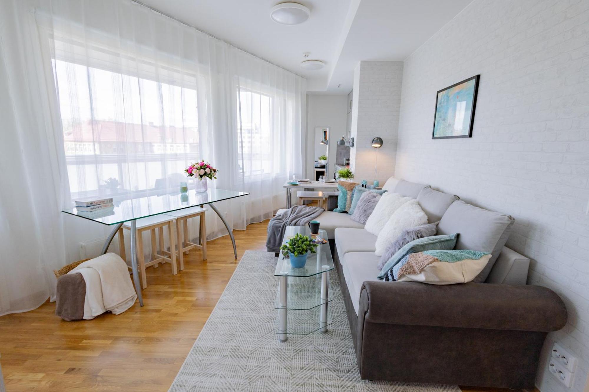 Stella'S Apartment - City Center - Free Secure Parking - Big Sun Terrace - Air Conditioning - Wifi - Tram To The Tallinn Bus Station And Old Town Zewnętrze zdjęcie
